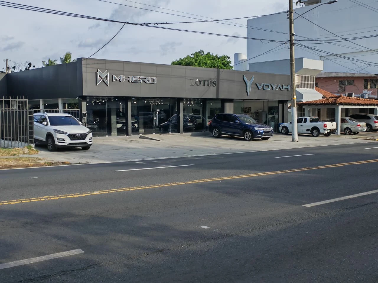 Showroom & Taller Cincuentenario